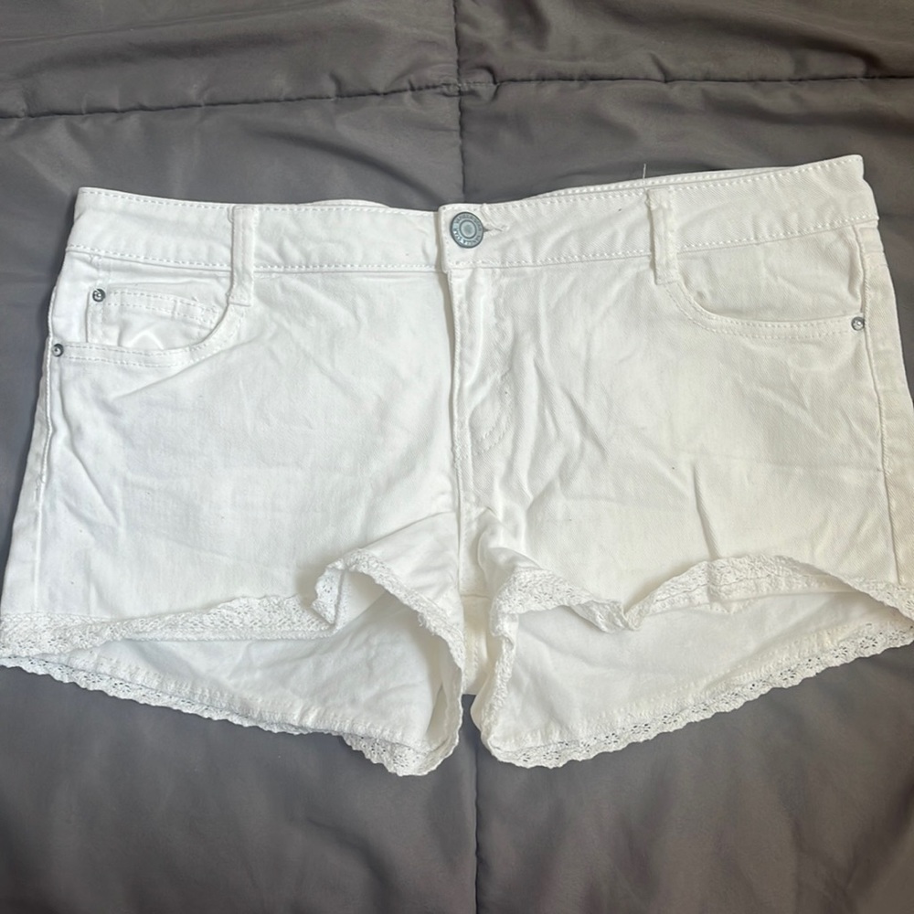 VANILLA STAR JEAN SHORTS